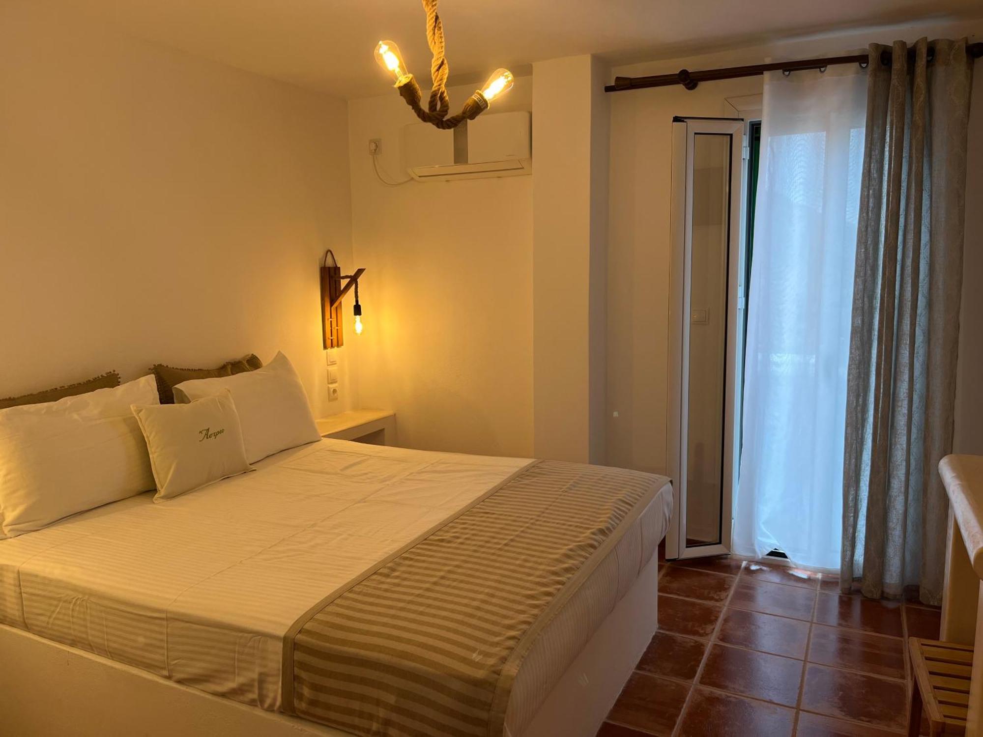 Astrio Suites Ливадион Экстерьер фото